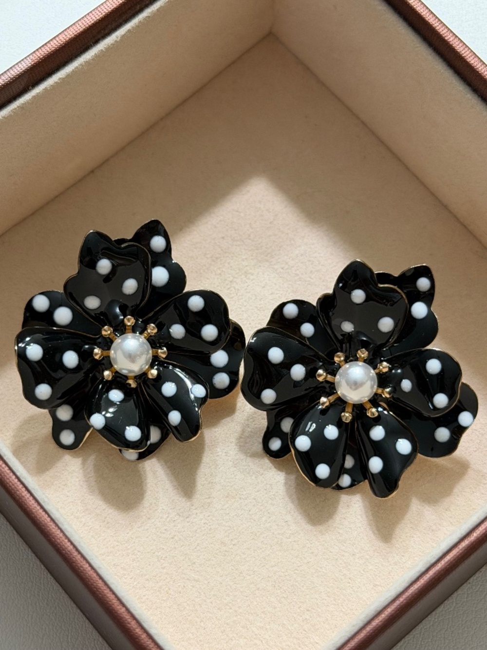 Vintage Elegant Classic Black & White Polka Dot Flower Enamel Statement Earrings